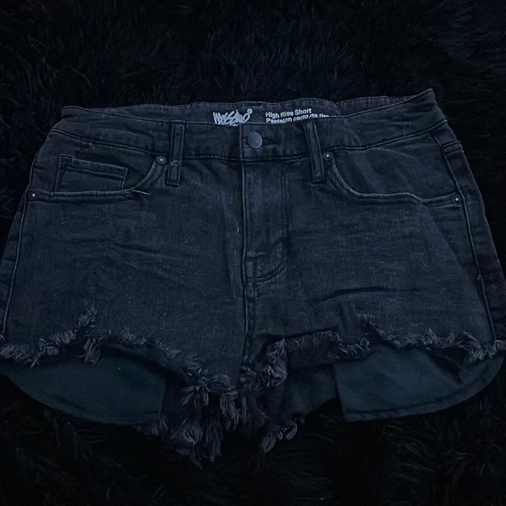 Mossimo High rise black jean shorts size 6 - Picture 4 of 6
